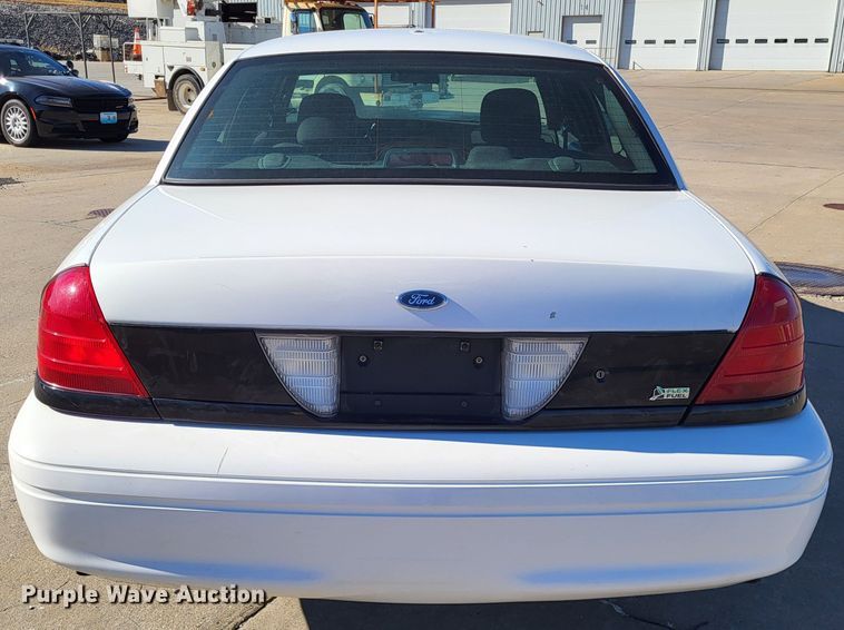 image for item LR9067 2010 Ford Crown Victoria Police Interceptor