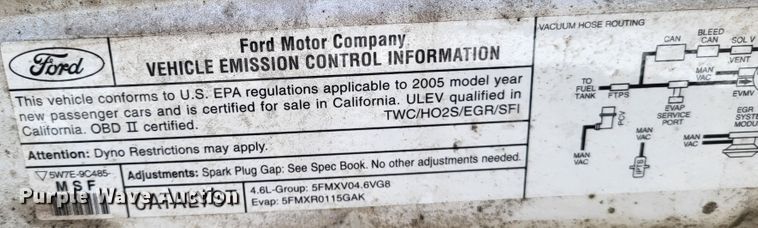 image for item LR9068 2005 Ford Crown Victoria Police Interceptor