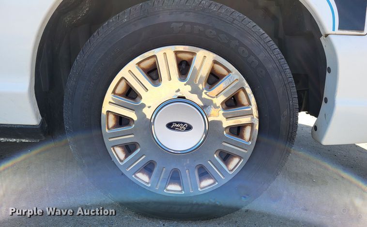 image for item LR9068 2005 Ford Crown Victoria Police Interceptor