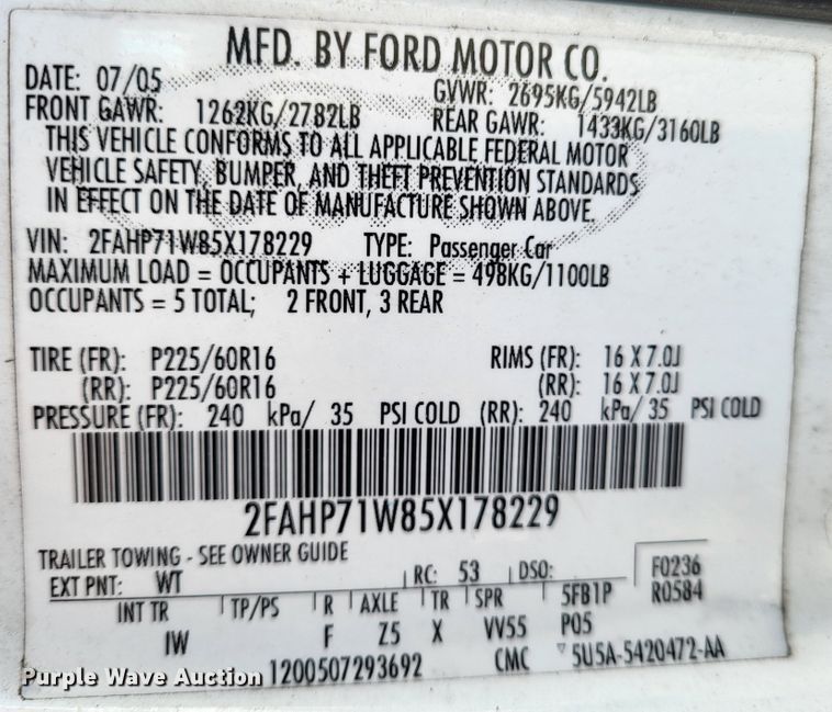 image for item LR9068 2005 Ford Crown Victoria Police Interceptor
