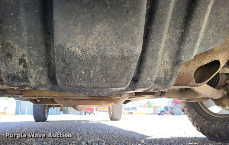 image for item LR9069 2004 Chevrolet Silverado 1500  pickup truck