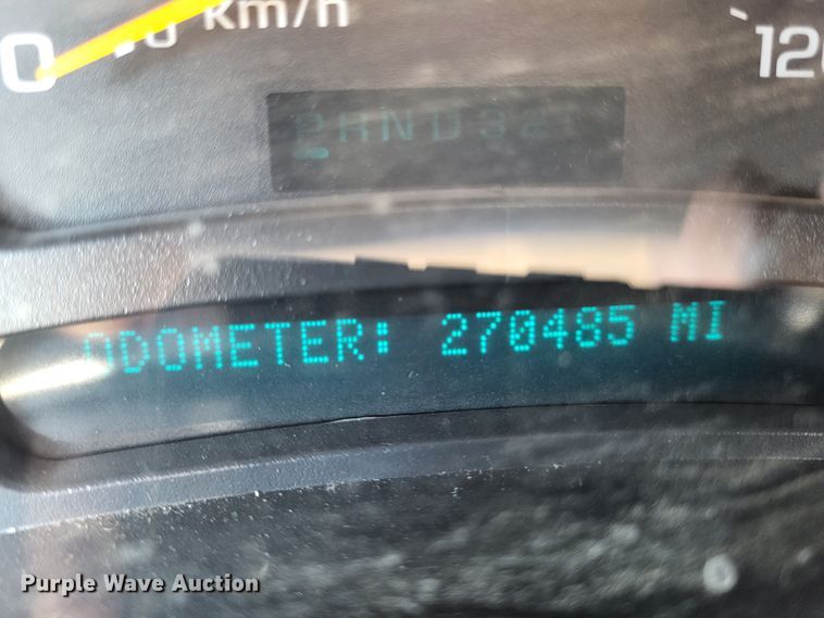 image for item LR9069 2004 Chevrolet Silverado 1500  pickup truck