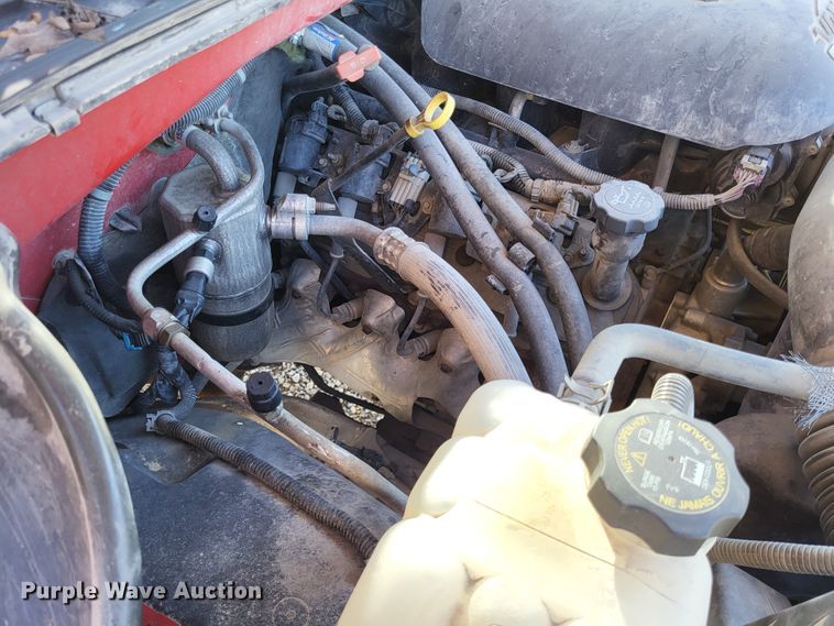 image for item LR9069 2004 Chevrolet Silverado 1500  pickup truck