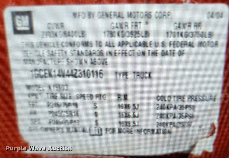 image for item LR9069 2004 Chevrolet Silverado 1500  pickup truck