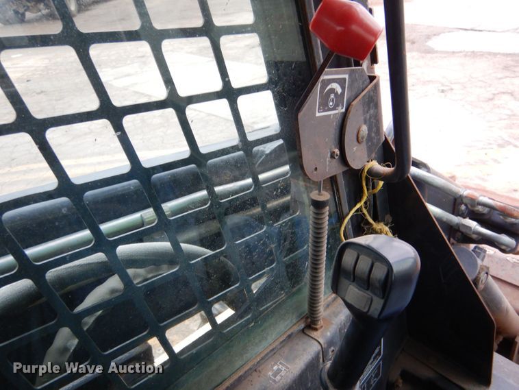 image for item LU9731 New Holland LS180  skid steer loader