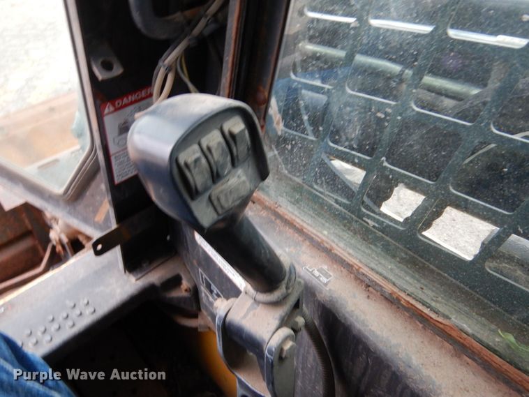 image for item LU9731 New Holland LS180  skid steer loader