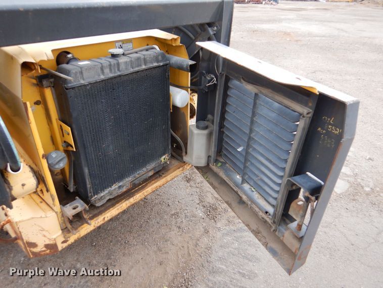 image for item LU9731 New Holland LS180  skid steer loader