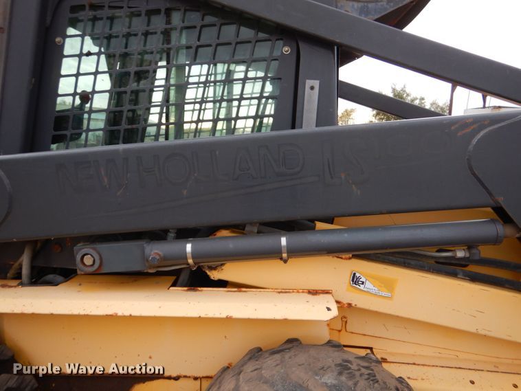 image for item LU9731 New Holland LS180  skid steer loader
