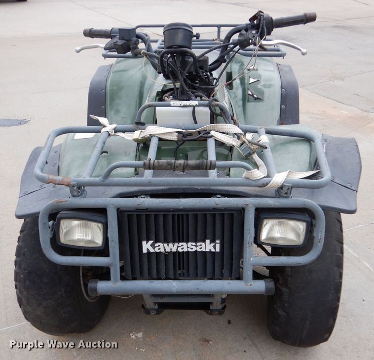 image for item LU9745 1999 Kawasaki Bayou 400  ATV