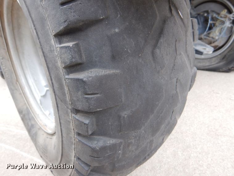 image for item LU9745 1999 Kawasaki Bayou 400  ATV