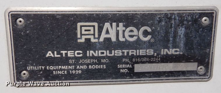 image for item LY9224 2005 Freightliner Business Class M2  bucket truck