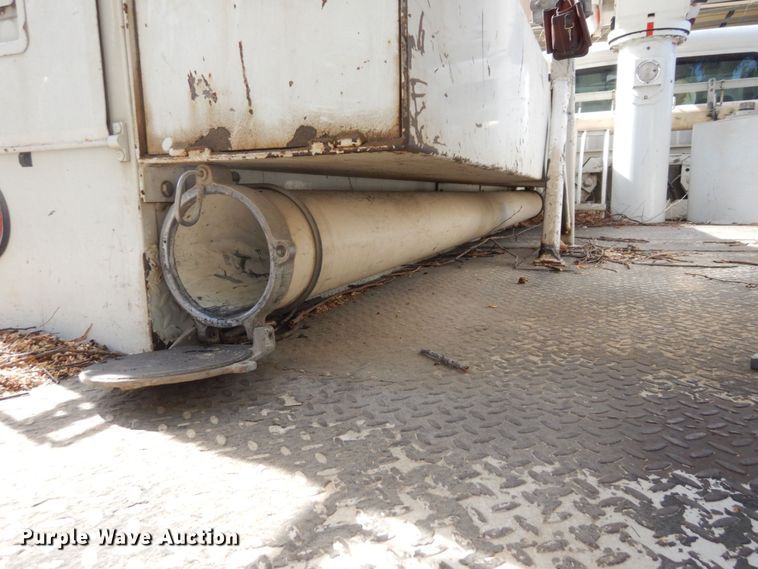 image for item LY9224 2005 Freightliner Business Class M2  bucket truck