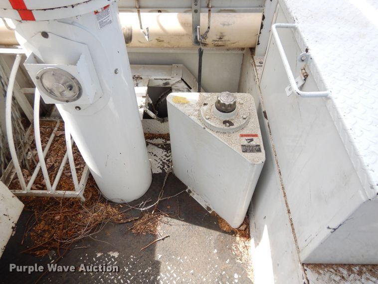 image for item LY9224 2005 Freightliner Business Class M2  bucket truck