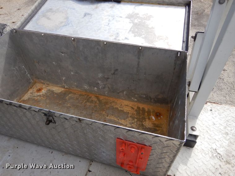 image for item LY9224 2005 Freightliner Business Class M2  bucket truck