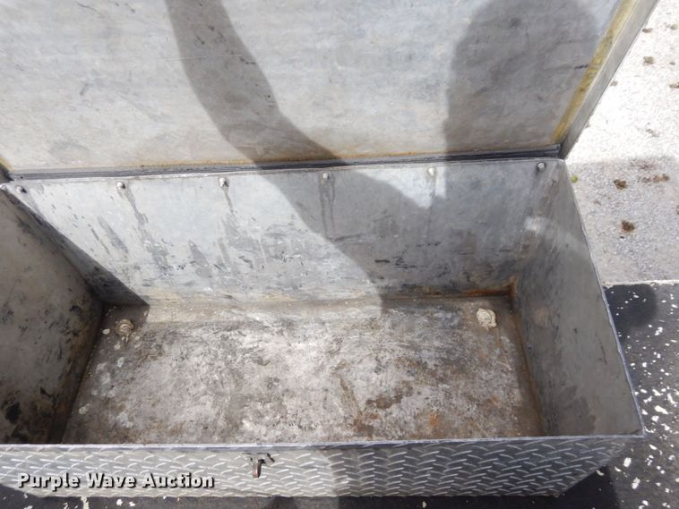 image for item LY9224 2005 Freightliner Business Class M2  bucket truck