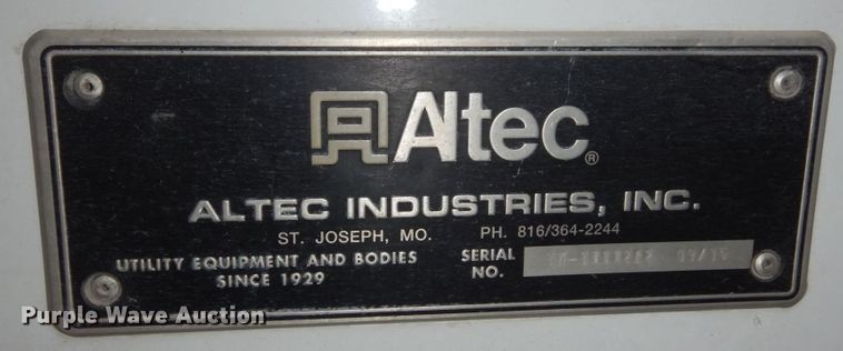 image for item LY9224 2005 Freightliner Business Class M2  bucket truck