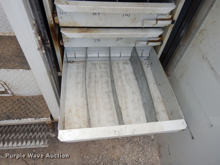 image for item LY9224 2005 Freightliner Business Class M2  bucket truck