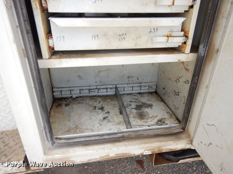 image for item LY9224 2005 Freightliner Business Class M2  bucket truck