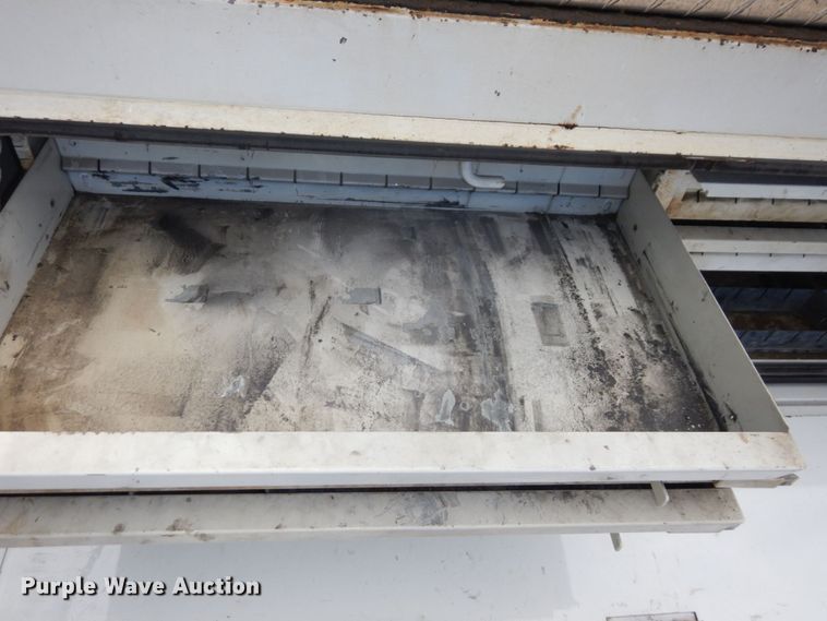 image for item LY9224 2005 Freightliner Business Class M2  bucket truck