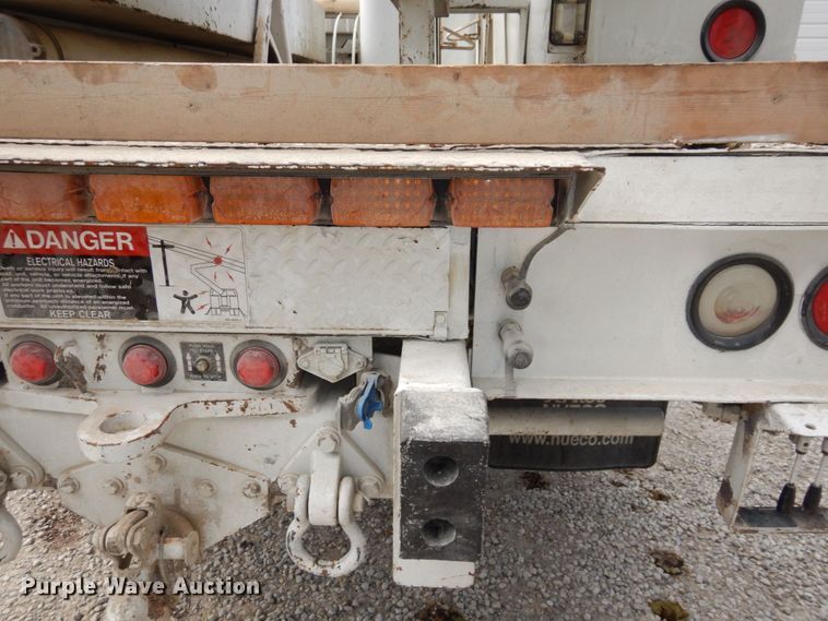 image for item LY9224 2005 Freightliner Business Class M2  bucket truck