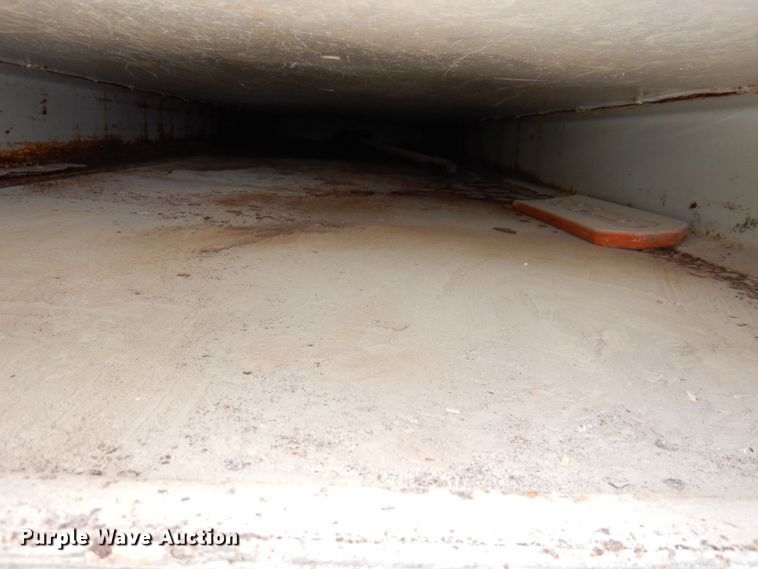 image for item LY9224 2005 Freightliner Business Class M2  bucket truck