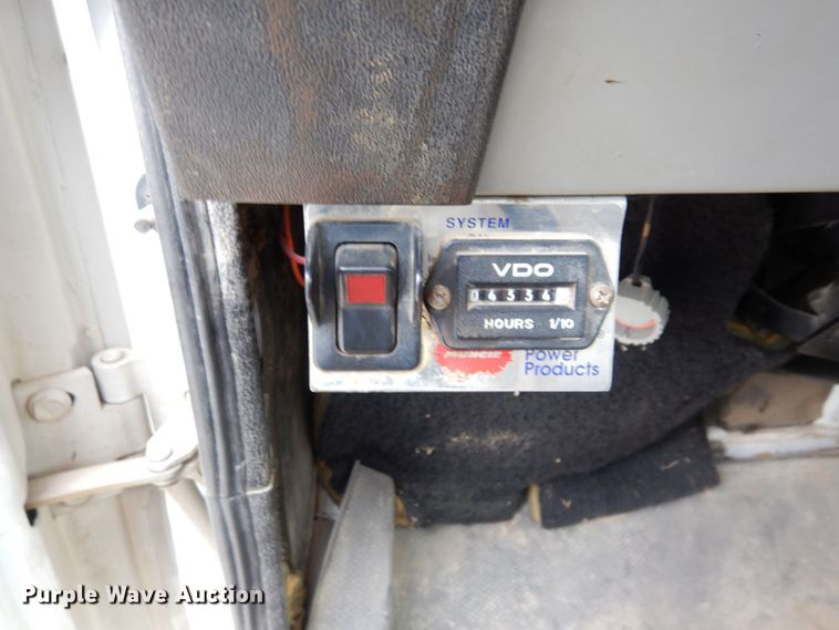 image for item LY9225 2001 Freightliner FL70  digger derrick truck