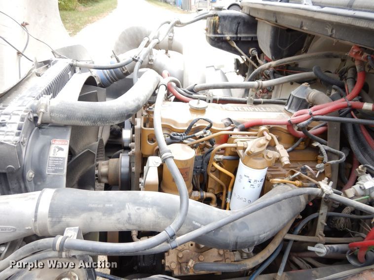 image for item LY9225 2001 Freightliner FL70  digger derrick truck