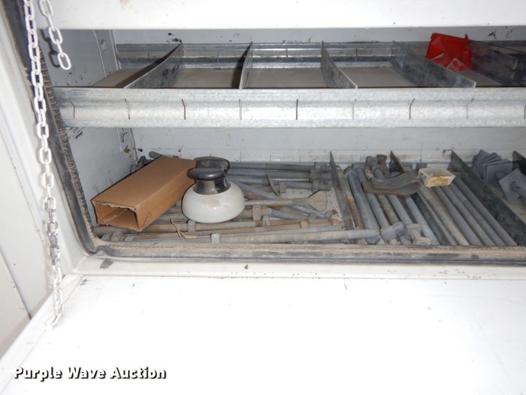 image for item LY9225 2001 Freightliner FL70  digger derrick truck