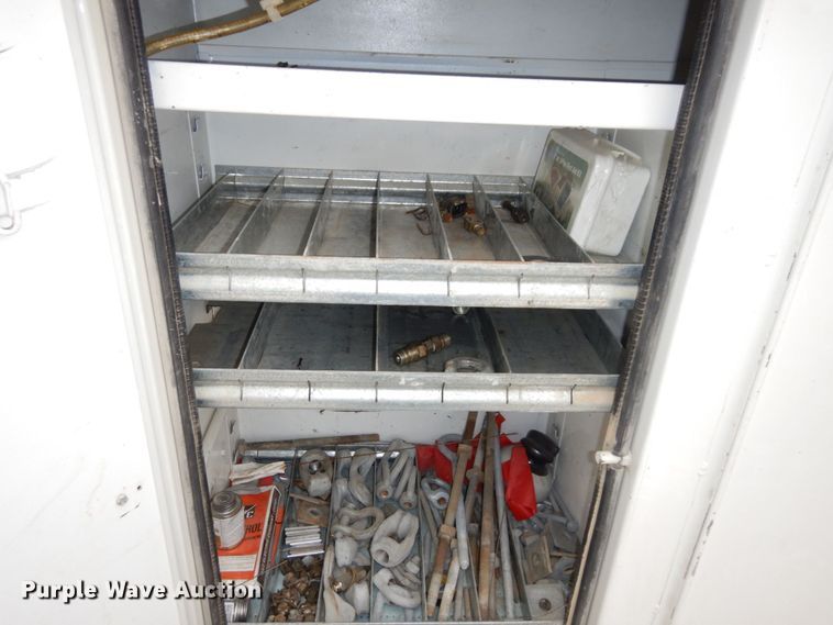 image for item LY9225 2001 Freightliner FL70  digger derrick truck