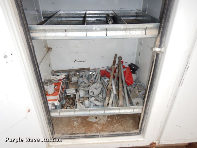 image for item LY9225 2001 Freightliner FL70  digger derrick truck