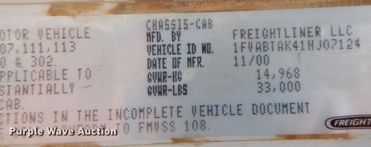 image for item LY9225 2001 Freightliner FL70  digger derrick truck