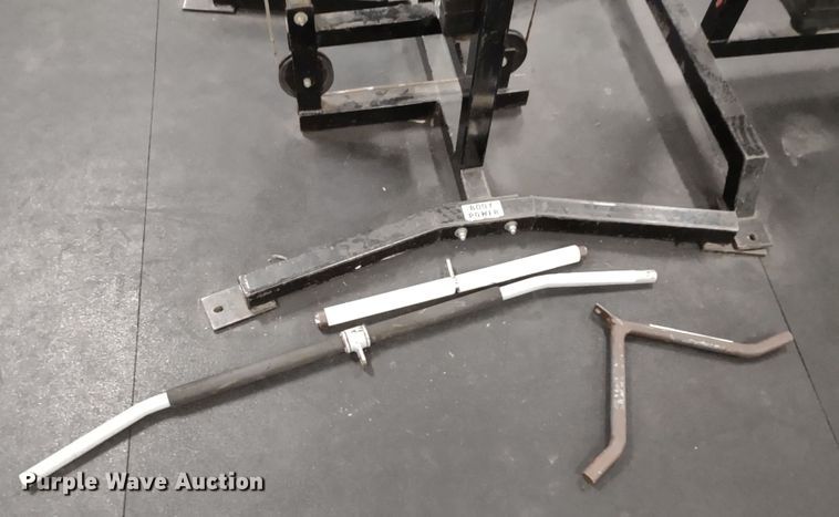 image for item LY9237 Weight lifting machines