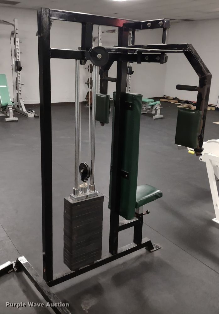 image for item LY9237 Weight lifting machines