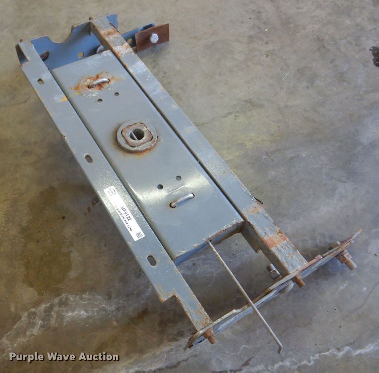 image for item MF9122 B&W  gooseneck hitch