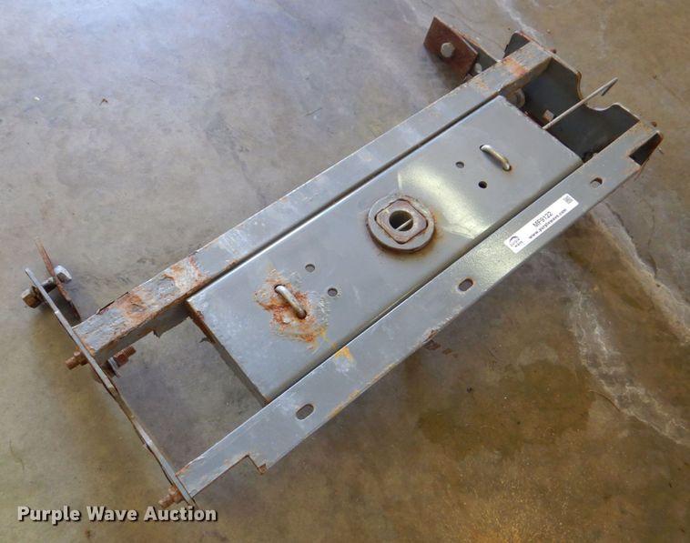 image for item MF9122 B&W  gooseneck hitch