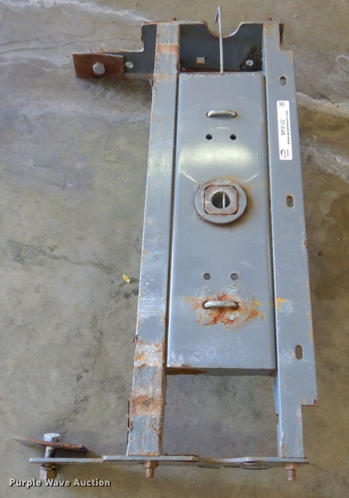 image for item MF9122 B&W  gooseneck hitch