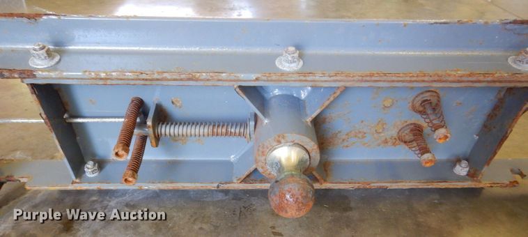 image for item MF9122 B&W  gooseneck hitch