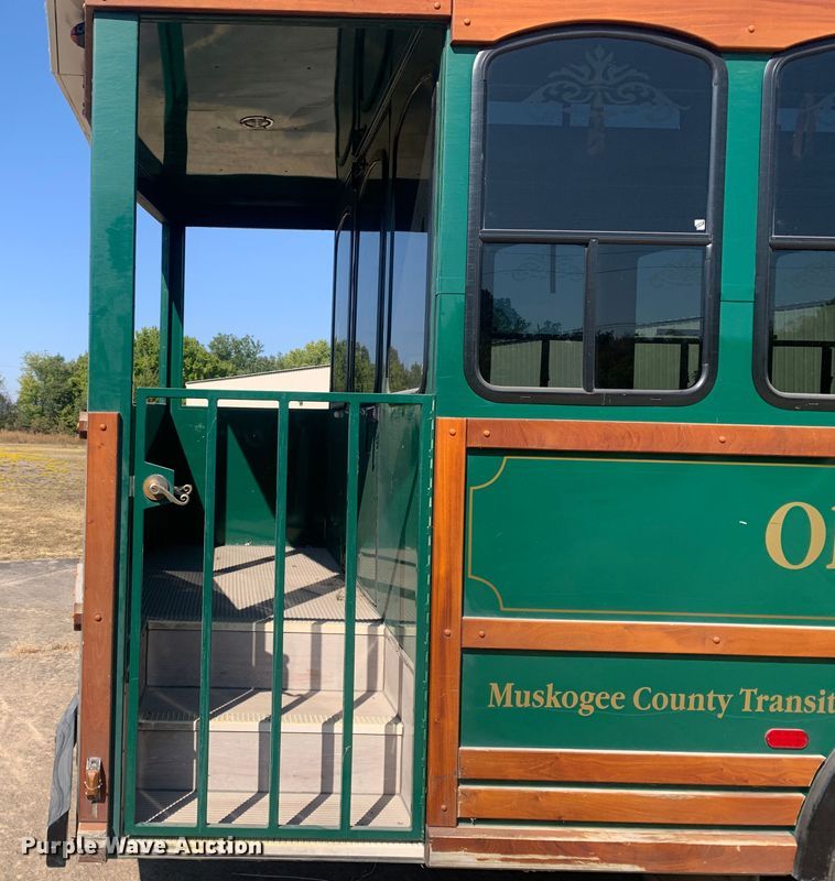 image for item MH9820 2006 Freightliner Double K Villager 208  trolley