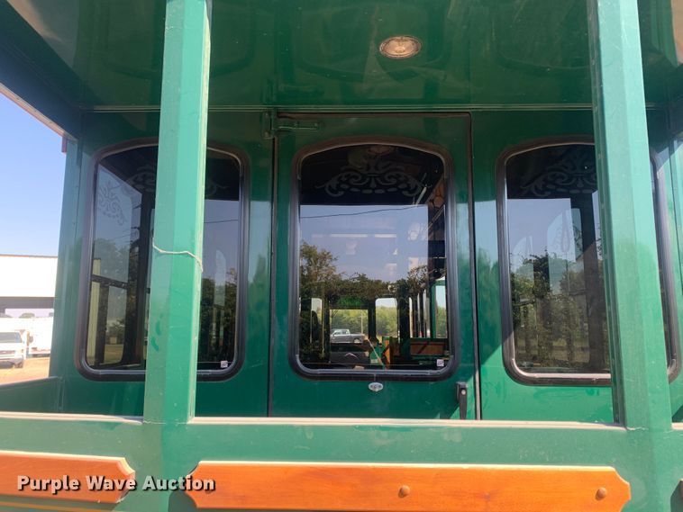 image for item MH9820 2006 Freightliner Double K Villager 208  trolley