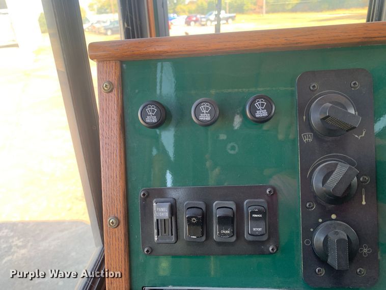 image for item MH9820 2006 Freightliner Double K Villager 208  trolley