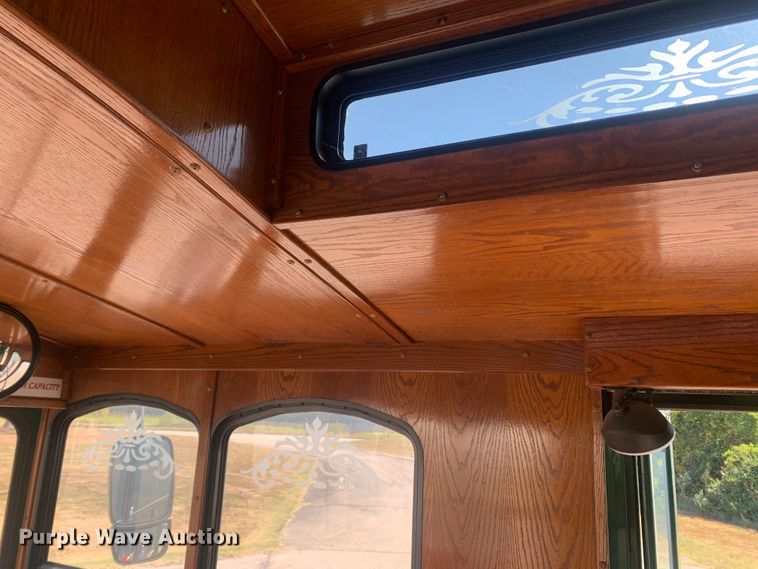 image for item MH9820 2006 Freightliner Double K Villager 208  trolley