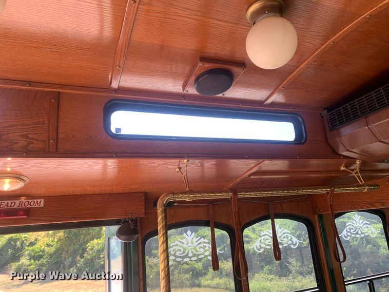 image for item MH9820 2006 Freightliner Double K Villager 208  trolley