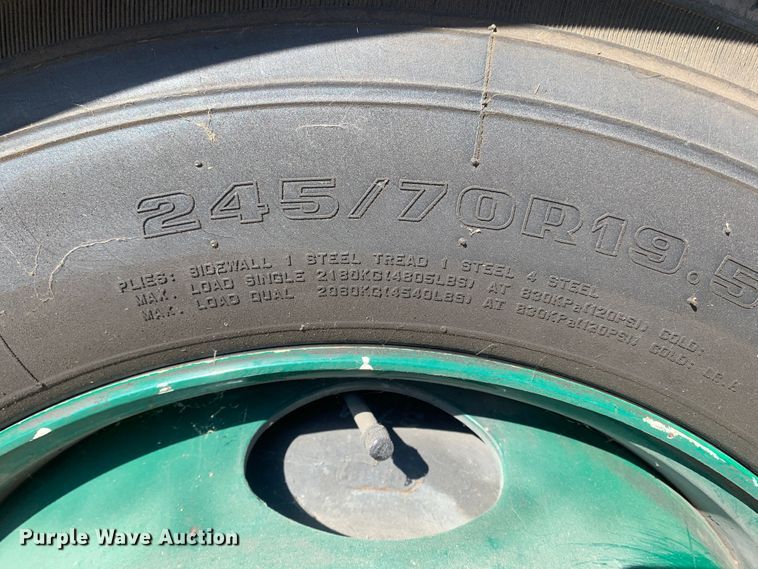 image for item MH9820 2006 Freightliner Double K Villager 208  trolley