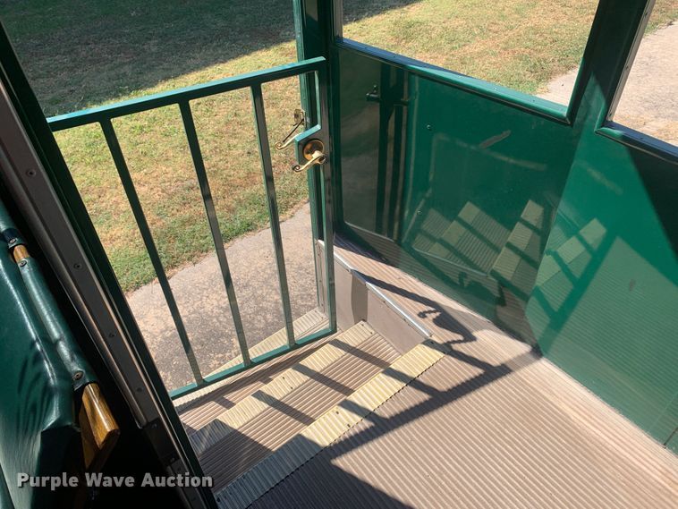 image for item MH9821 2006 Freightliner Double K Villager 208  trolley