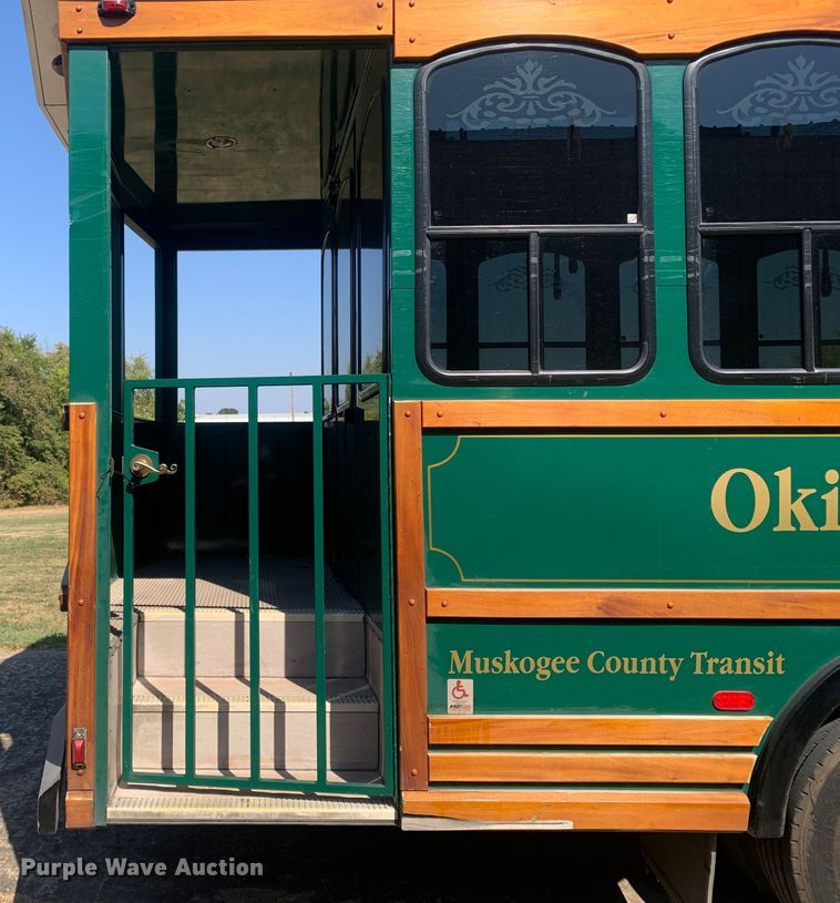 image for item MH9821 2006 Freightliner Double K Villager 208  trolley