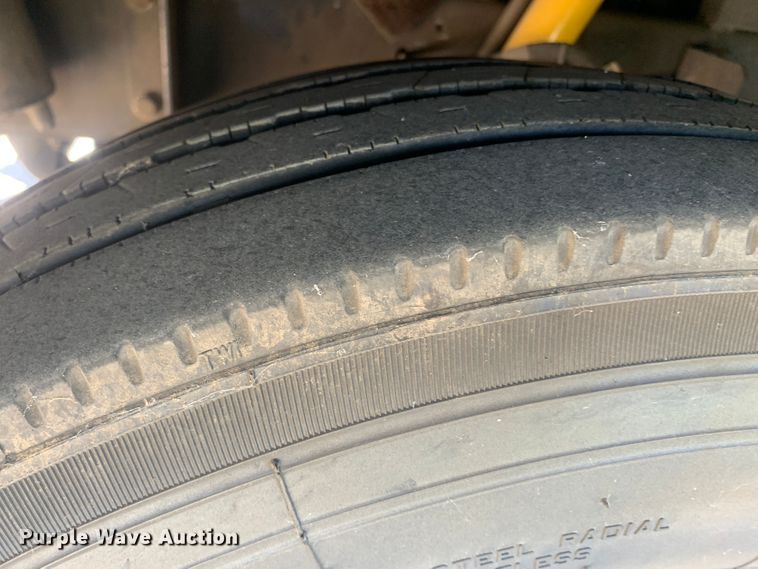 image for item MH9821 2006 Freightliner Double K Villager 208  trolley