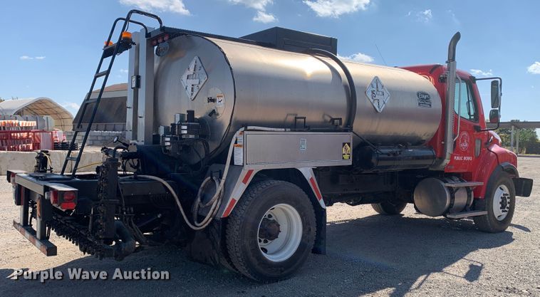 image for item MH9823 2006 Freightliner Business Class M2  oil distributor truck