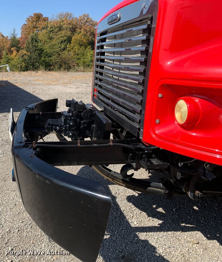 image for item MH9823 2006 Freightliner Business Class M2  oil distributor truck