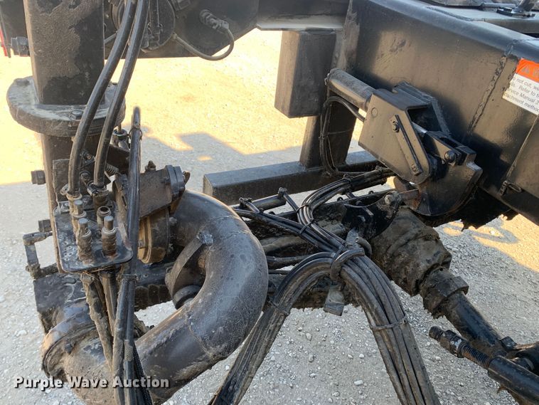 image for item MH9823 2006 Freightliner Business Class M2  oil distributor truck