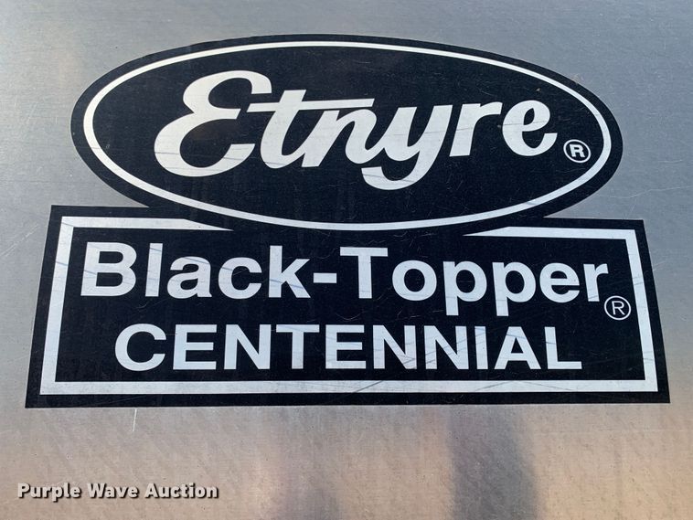 image for item MH9823 2006 Freightliner Business Class M2  oil distributor truck